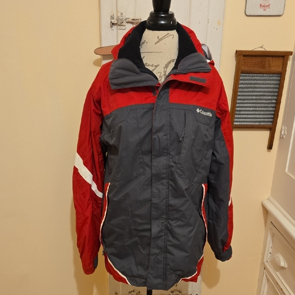 Columbia boys red Bugaboo jacket Sz 18/20
